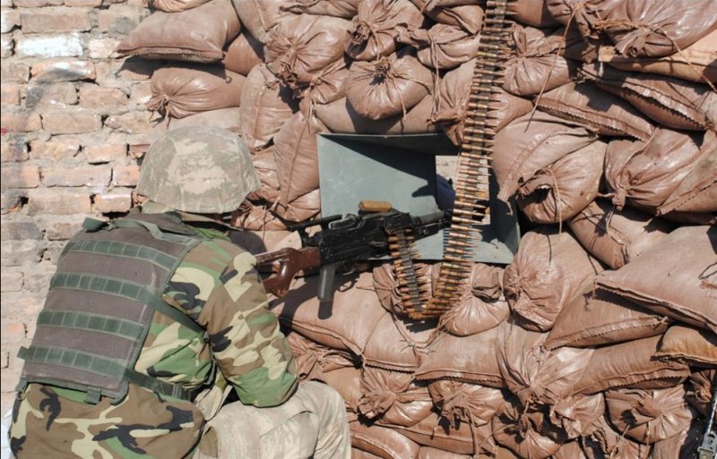 PKK okulları önce karargah yaptı sonra yaktı