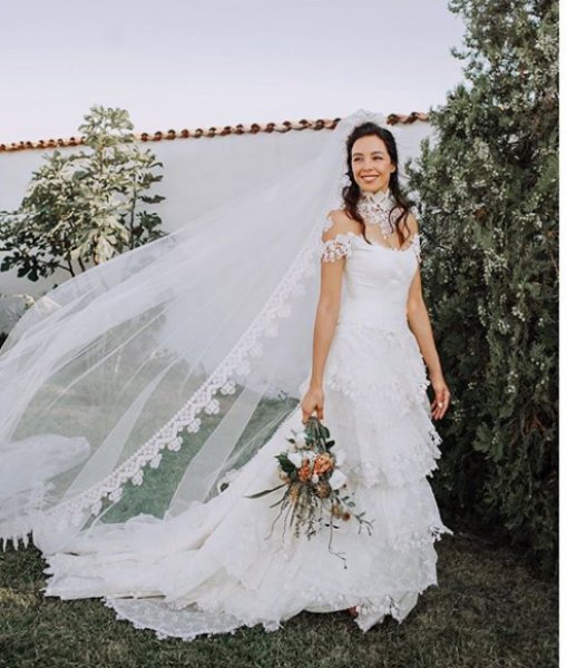 Azra Akın: Kalbimi çalan iki erkek