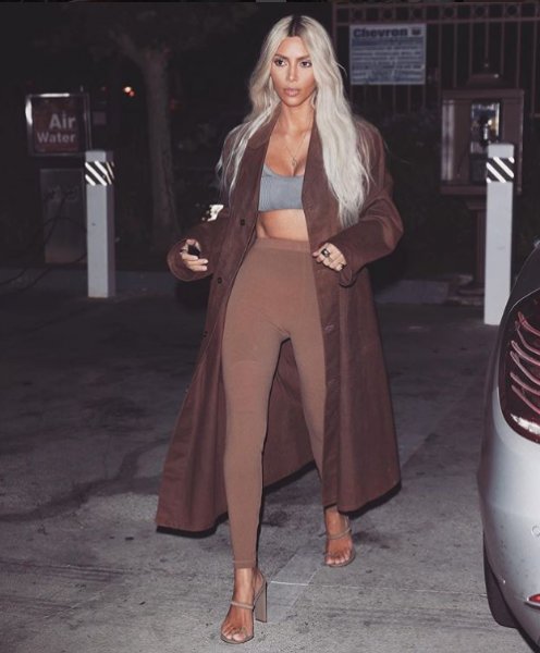 Kim Kardashian çocuklarının fotoğrafını paylaştı 