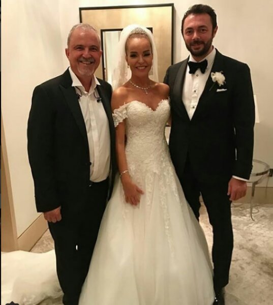 Bengü ve Selim Selimoğlu dünyaevine girdi 