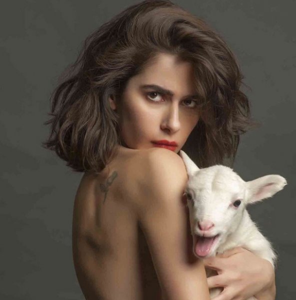 Nesrin Cavadzade: Sete taş gibi gidiyorum