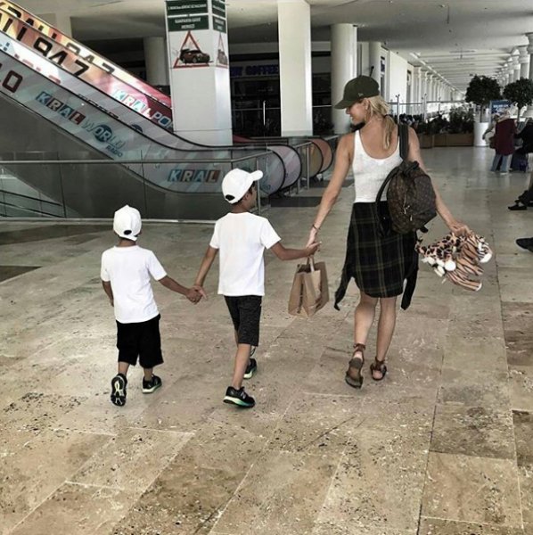 Çağla Şıkel'den oğlu Kuzey'e doğum günü kutlaması