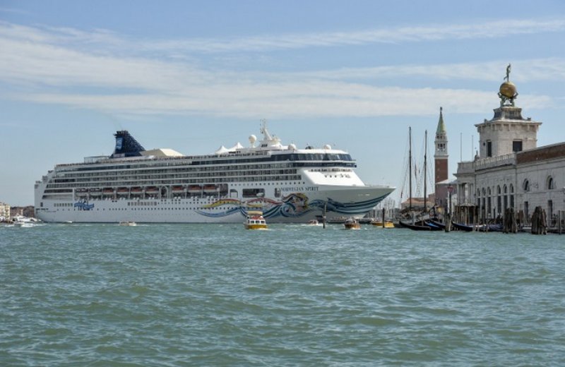 3 gün önce başlayan düğüne Hollywood akın etti