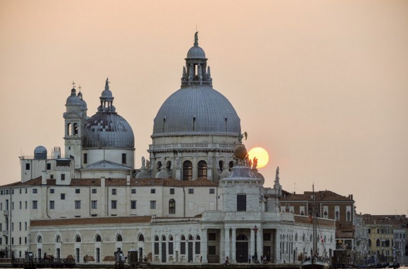 3 gün önce başlayan düğüne Hollywood akın etti