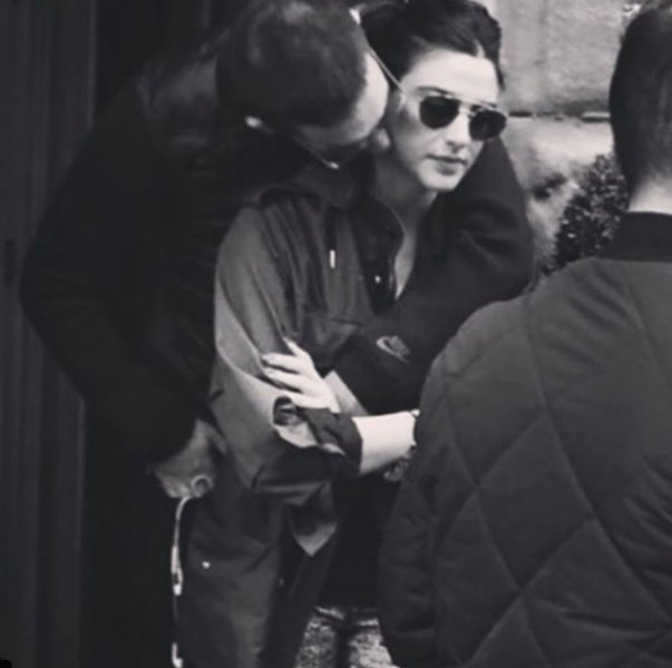 Aslıhan Doğan'a sürpriz doğum günü 