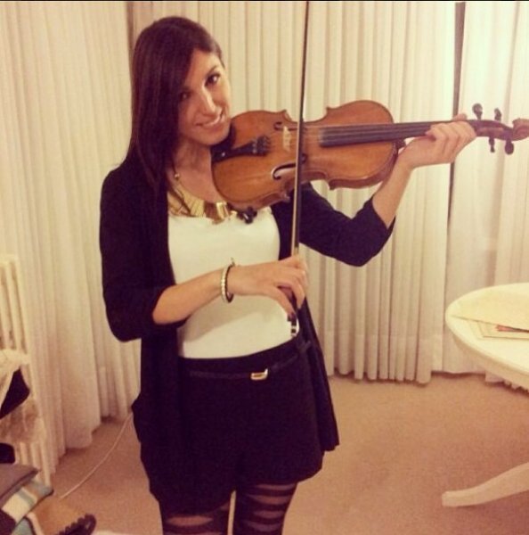 Yavuz Bingöl'ün manken kızı  Sinem Türkü