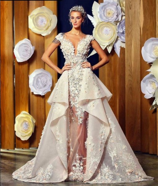 Çağla Şıkel meslektaşı Didem Soydan'ı gölgede bıraktı 