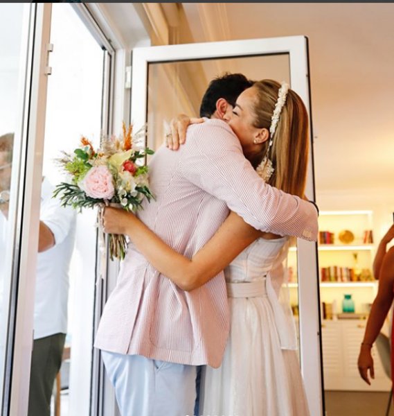 Bengü ve Selim Selimoğlu dünyaevine girdi 