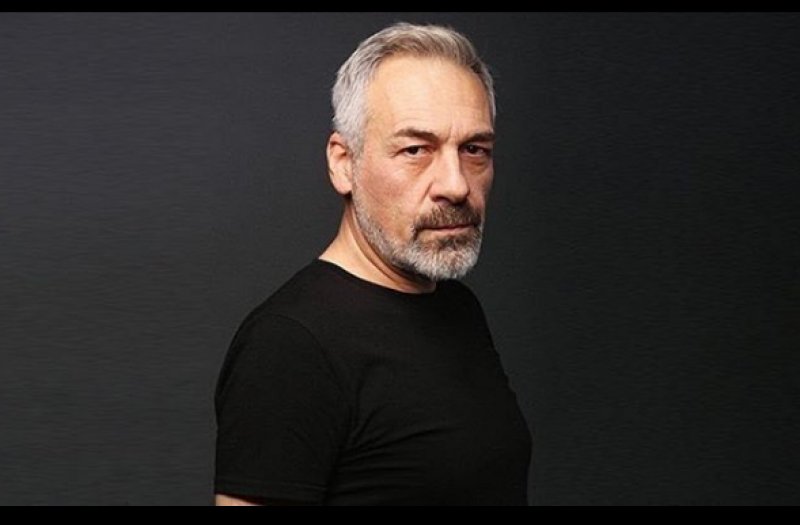 Oyuncu Mehmet Uslu memleketinde toprağa verildi 