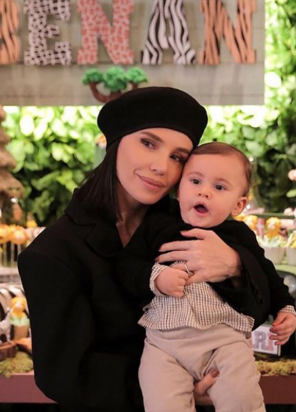 Gülşen'in oğlu 2 yaşına bastı 