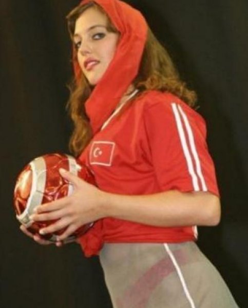 Geçmişten bugüne: Meryem Uzerli