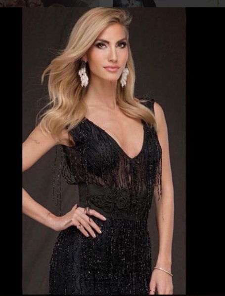 Çağla Şıkel meslektaşı Didem Soydan'ı gölgede bıraktı 