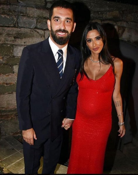 Aslıhan Doğan'a sürpriz doğum günü 