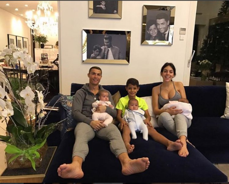 Ronaldo kızının yeni yaşını kutladı