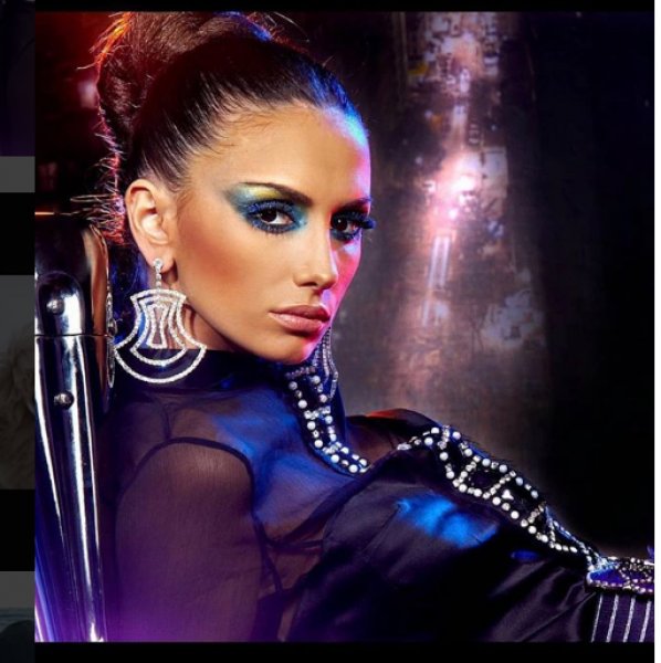 Emina Jahovic'in makyajsız hali şaşırttı