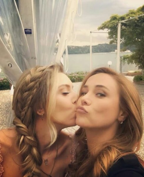 Kenan İmirzalıoğlu'dan eşi Sinem'e sürpriz parti