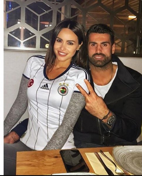 Zeynep Demirel takipçilerinin gazına geldi 