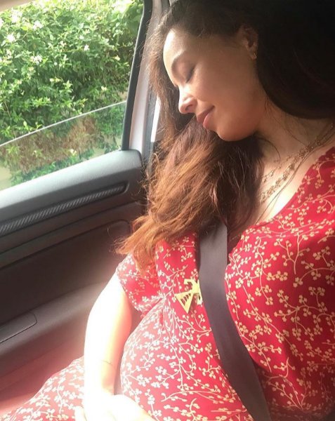 Azra Akın: Kalbimi çalan iki erkek