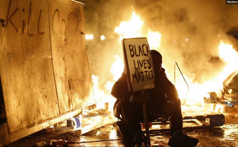 Amerika'da Ferguson eylemleri ikinci gününde