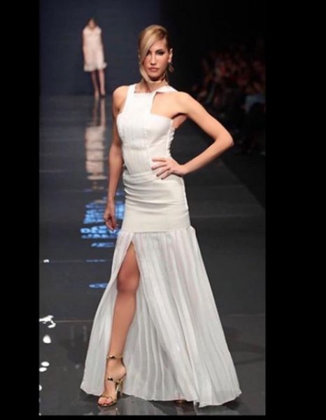 Çağla Şıkel meslektaşı Didem Soydan'ı gölgede bıraktı 