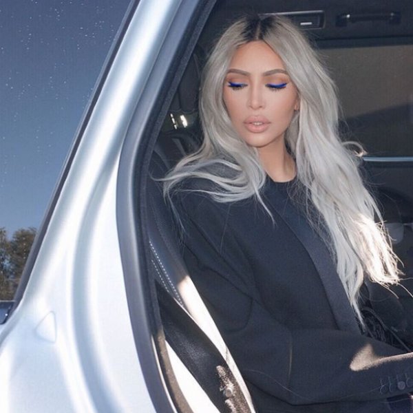 Kim Kardashian çocuklarının fotoğrafını paylaştı 