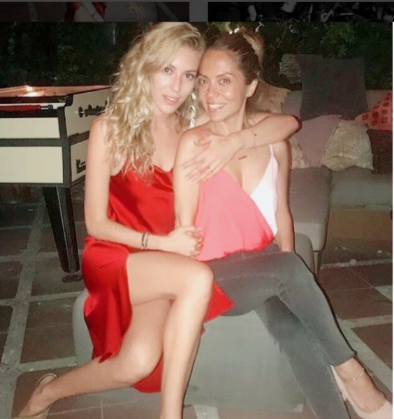 Kenan İmirzalıoğlu'dan eşi Sinem'e sürpriz parti