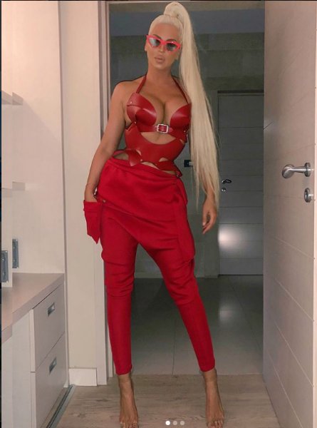 Jelena Karleusa yine nefes kesti 