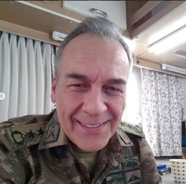 Oyuncu Mehmet Uslu memleketinde toprağa verildi 