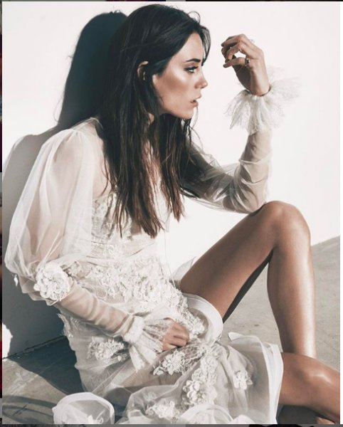 Cansu Dere aradığı evi buldu  