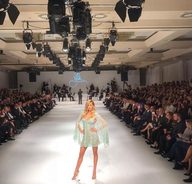 Çağla Şıkel meslektaşı Didem Soydan'ı gölgede bıraktı 