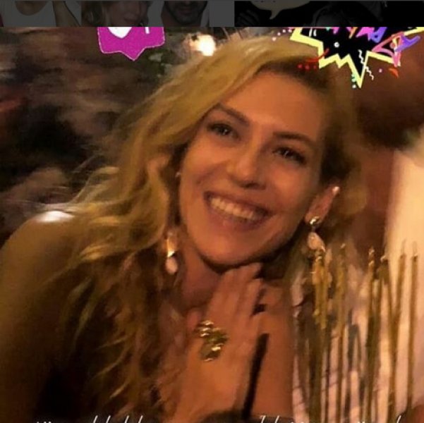 Kenan İmirzalıoğlu'dan eşi Sinem'e sürpriz parti