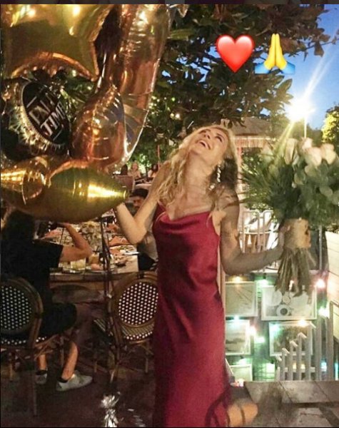 Kenan İmirzalıoğlu'dan eşi Sinem'e sürpriz parti