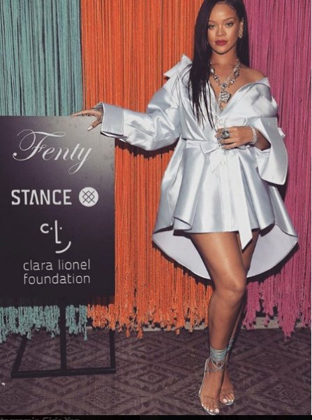 Rihanna'ya Barbados hükümetinden görev