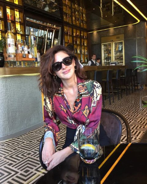 Nesrin Cavadzade: Sete taş gibi gidiyorum