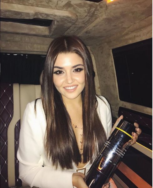 Hande Erçel menajerine ateş püskürdü