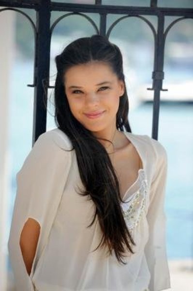 Selen Seyven: Diziden kovulmadım