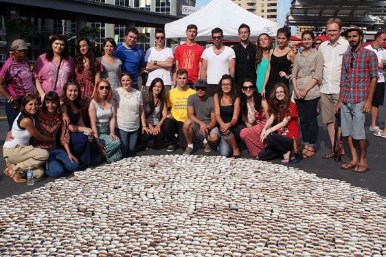 Srebrenitsa Katliamı'nın kurbanları kahveyle anılıyor