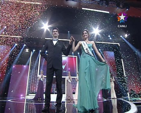 Miss Turkey 2012 güzeli Açelya Samyeli Danoğlu