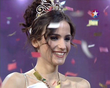 Miss Turkey 2012 güzeli Açelya Samyeli Danoğlu