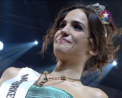Miss Turkey 2012 güzeli Açelya Samyeli Danoğlu