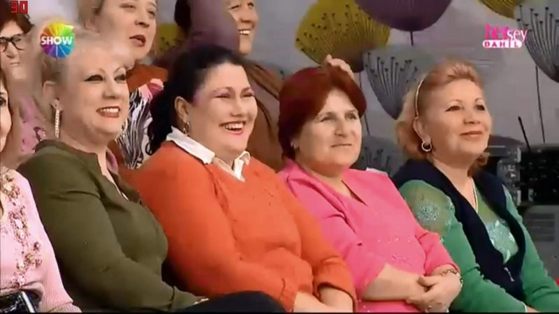 Çağla Şikel'in hapşırma krizi alay konusu oldu