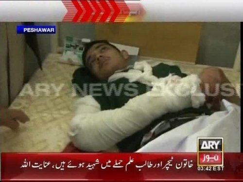 Taliban Pakistan'da 500 öğrenciyi rehin aldı