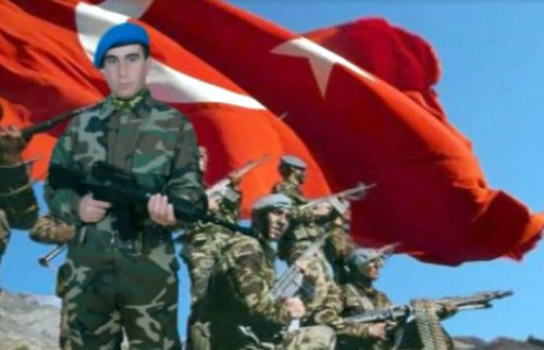 Türkiye 13 şehidine ağlıyor