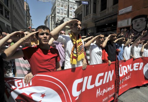 Türkiye şehitlerini andı