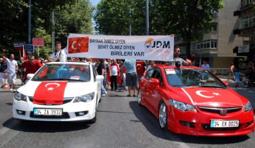 Türkiye şehitlerini andı