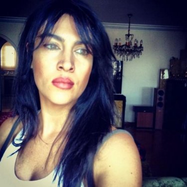 Tuğba Ekinci selülitim yok dedi sahnede striptiz yaptı