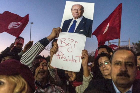 Tunus'ta laik aday Sibsi kazandı