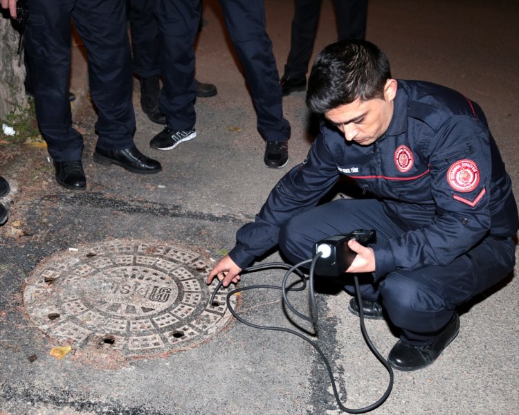 Tuzla'da kaçak kimyasal madde dökülen alan görüntülendi