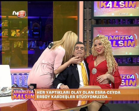 Cicişler Sacit Aslan'ın kucağında poz verdi 