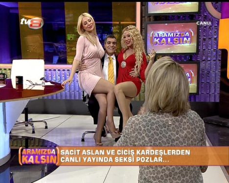 Cicişler Sacit Aslan'ın kucağında poz verdi 